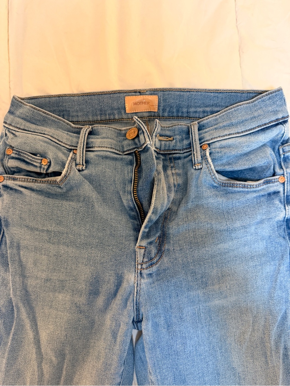MOTHER The Weekender Fray Flare Jeans, Size 28 - Picture 6 of 8